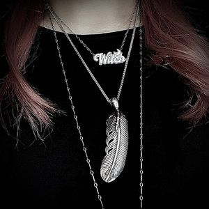 ❤️ .925 Claw Talon Feather Necklace